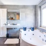 Casa vacanze 8p 3b Charming Near Maastricht *