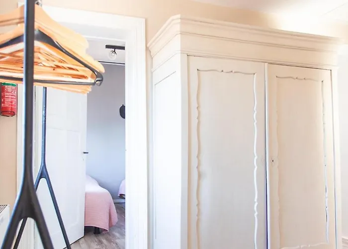 8p 3b Charming Near Maastricht Эйсден