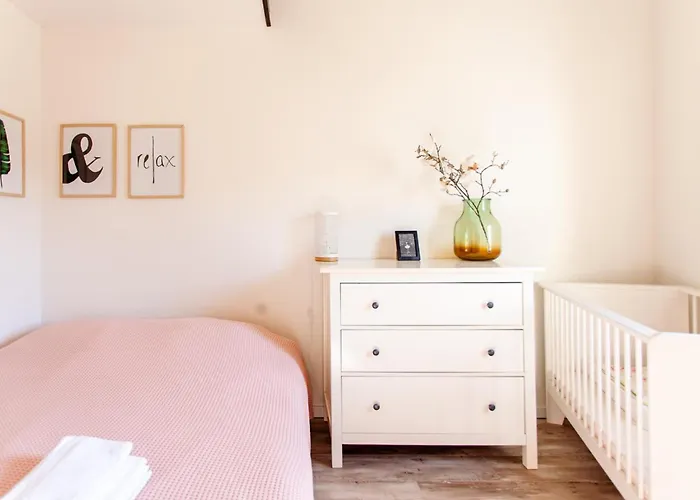 8p 3b Charming Near Maastricht Эйсден