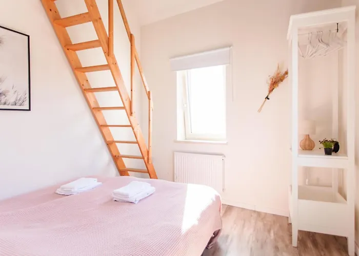 8p 3b Charming Near Maastricht 別荘 *